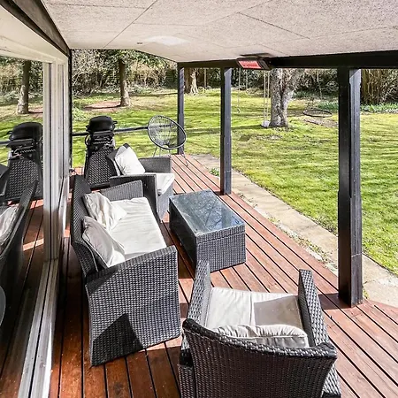 Three-bedroom In Semesterbostad *
